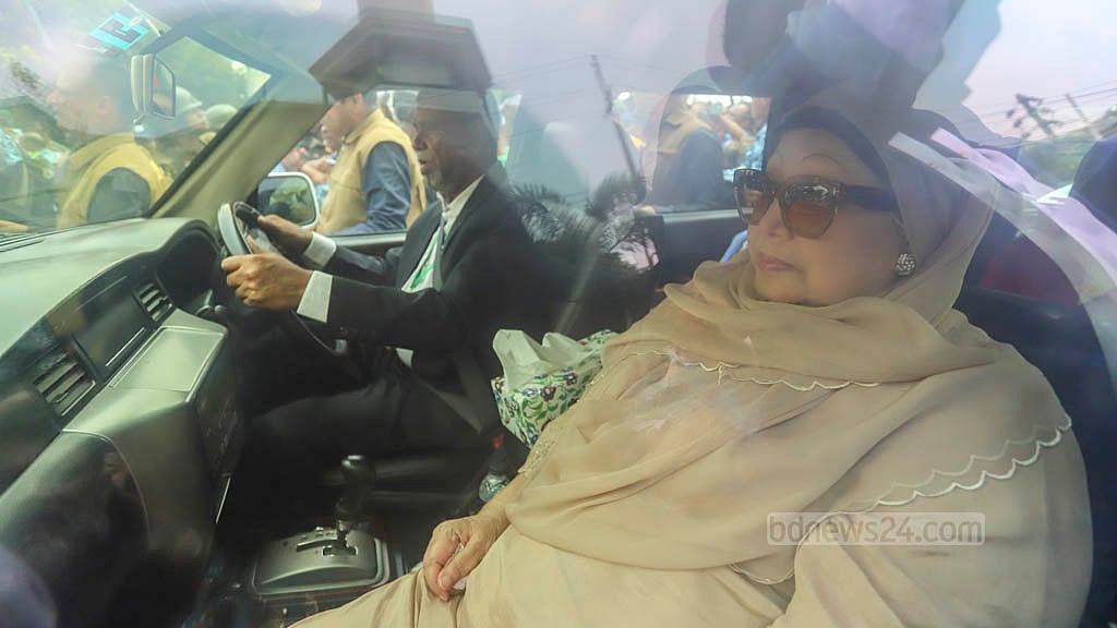 May 6, 2025: After four months of treatment in London, Khaleda Zia returns home. Photo: Abdullah Al Momin