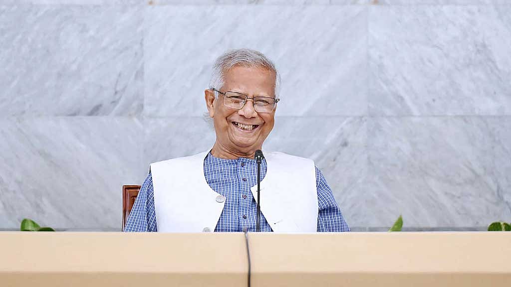 তেজগাঁওয়ে মঙ্গলবার প্রধান উপদেষ্টার কার্যালয়ে উপদেষ্টা পরিষদের বৈঠক হয়। সভাপতিত্ব করেন প্রধান উপদেষ্টা মুহাম্মদ ইউনূস। ছবি: পিআইডি