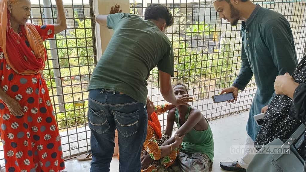  সখীপুরে সাপের কামড়ে মারা যাওয়া কাজলী বেগমের স্বজনদের আহাজারি।