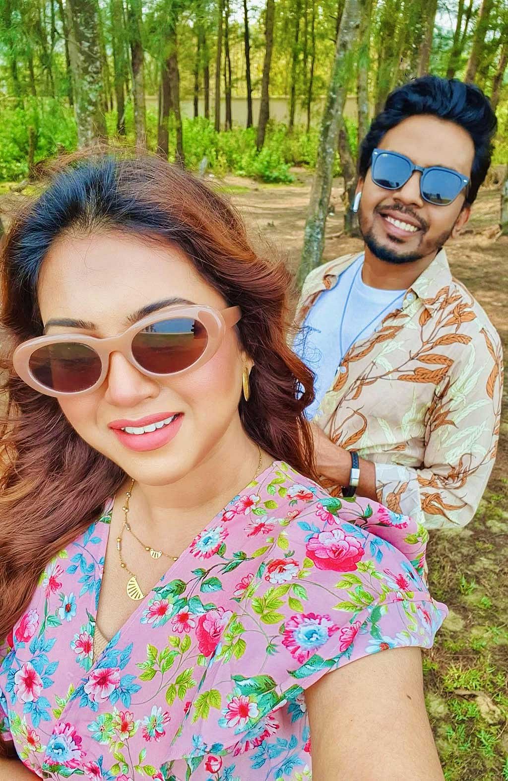 সংগীতশিল্পী বেলাল খান ও জাকিয়া সুলতানা কর্ণিয়া। ছবি: জাকিয়া সুলতানা কর্ণিয়ার ফেইসবুক। 