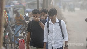মাদানী অ্যাভেনিউয়ের অচল দশা কাটবে কবে?