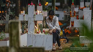অল সোলস ডেতে প্রয়াতকে স্মরণ