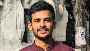 ভোটার এলাকা স্থানান্তর করে ঢাকায় আসছেন আসিফ মাহমুদ