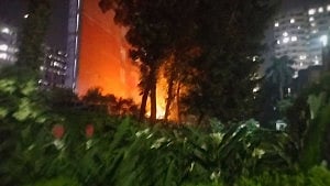 Fire at DU’s Bijoy Ekattor Hall extinguished