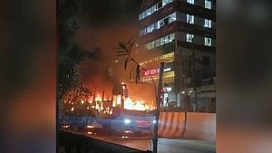 Bus catches fire at Mawa expressway entrance