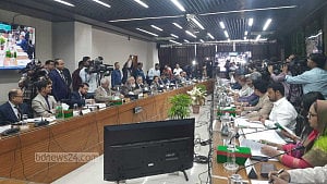 ভোটার উপস্থিতি বাড়াতে রাজনৈতিক দলের সহযোগিতা চাইলেন সিইসি