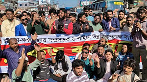 Roads blocked to demand 6-lane Ctg-Cox's Bazar Highway