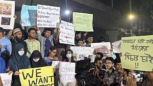 DU students seek 'exemplary trial' of teacher over assault claim