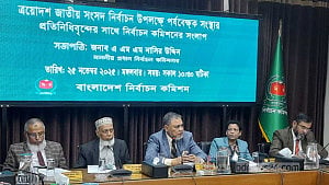 The politically affiliated shouldn't be observers: CEC