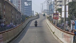 ‘লকডাউন কর্মসূচির’ দিনে ঢাকার সড়ক ফাঁকা