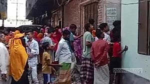 গাজীপুরে নারীর গলা কাটা লাশ, আহত স্বামীকে উদ্ধার, সৎমেয়ে আটক