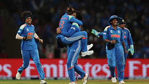 India beat S Africa to lift maiden Women's WC title