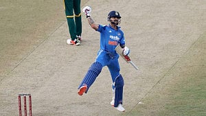 আইসিসির ভুল সংশোধন, কোহলির সামনে কেবল ২ ক‍্যারিবিয়ান কিংবদন্তি