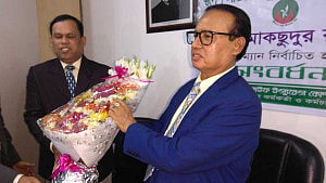 স্বদেশ লাইফ ইন্সুরেন্সের মাকছুদুরের ৪০ লাখ টাকার সঞ্চয়পত্র হিসাব অবরুদ্ধ