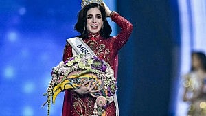 From walkout to crown: Fatima Bosch is Miss Universe