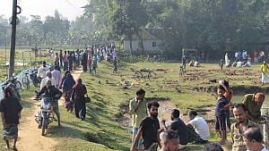 ময়মনসিংহে বাবা-মেয়ের গলা কাটা লাশ উদ্ধার