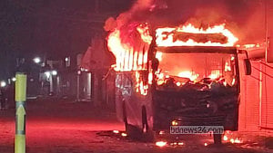 AL leader held over Mymensingh ‘bus torching’