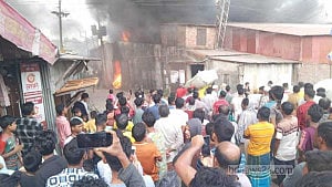 Quake ignites fire in Narayanganj warehouse