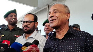 Home advisor urges agitating students to return to studies