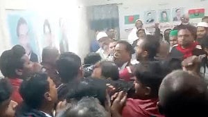 Bomb blasts as BNP factions clash in Rajshahi