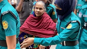 ‘Illegal immigrant’ Sakhina secures bail