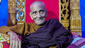 বৌদ্ধ ধর্মগুরু জ্ঞানশ্রী মহাথেরর চিরপ্রস্থান