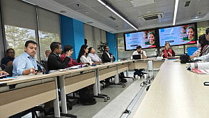 মা ও শিশুরা সীসা দূষণের শিকার ‘মসলা-প্রসাধনী থেকেও’