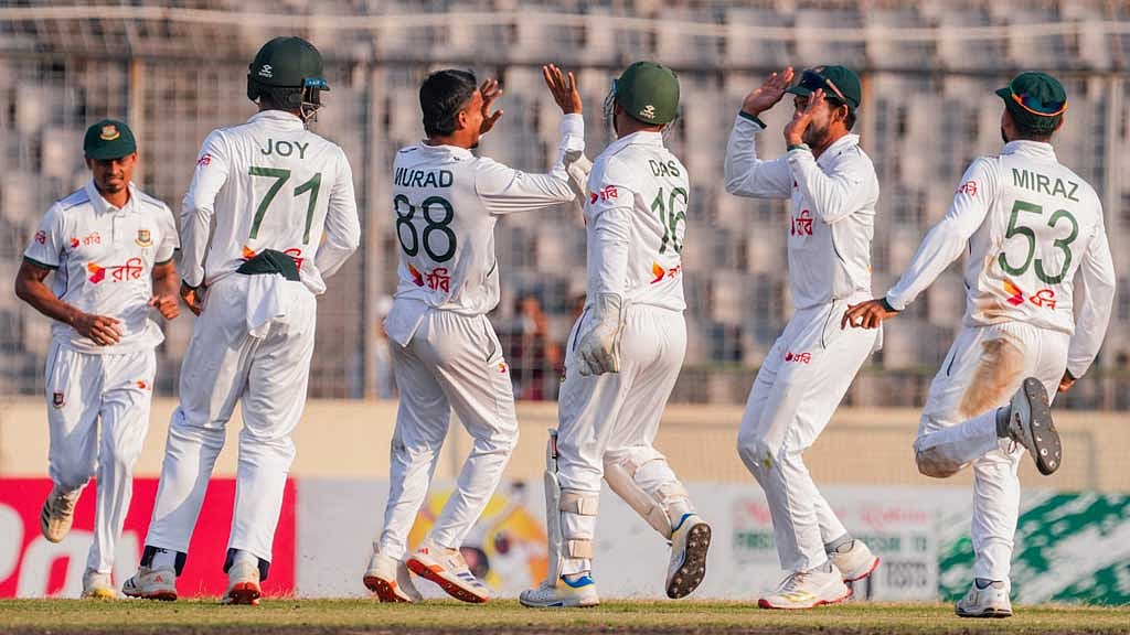 তাইজুলের রেকর্ড গড়ার দিনে জয়ের আরও কাছে বাংলাদেশ