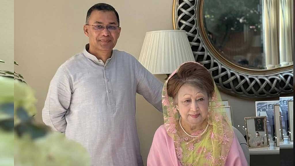 ছেলে তারেক রহমানের সঙ্গে খালেদা জিয়া। ফাইল ছবি