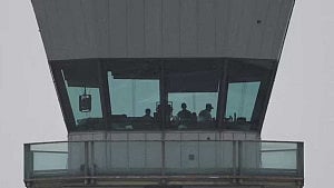 Air traffic control absences delay over 8,000 US flights