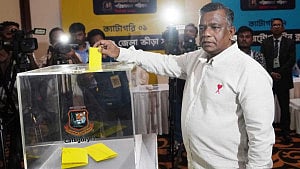 ‘বাংলাদেশ ক্রিকেটের উন্নয়নের প্রেমে পড়ে গেছি, লোভটা ছাড়তে পারিনি’
