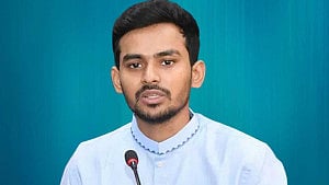 ছায়া মন্ত্রিসভা গঠনের প্রস্তুতি নিচ্ছি: আসিফ মাহমুদ