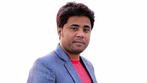 বগুড়ায় হাতকড়াসহ পালানো আওয়ামী লীগ নেতা সাভারে গ্রেপ্তার
