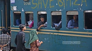 CUCSU campaigns resume after Puja break