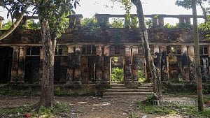 Charani Jamidar Bari, a historic monument