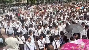 Dhaka College students block Science Lab intersection