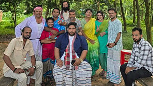 আসছে তিন বন্ধুর ‘ঘুরিতেছে পাঙ্খা’