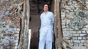 জীবনবোধের সিনেমা ‘ঝরা পাতার চিঠি’, অভিনয়ে পার্থ বড়ুয়া