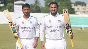 জয় ও ইয়াসিরের সেঞ্চুরির পর মুরাদের ছোবল