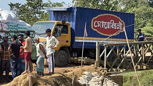 Partial bridge collapse snaps Langadu-Khagrachhari road link