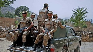 8 Pakistani troops die in overnight border attack