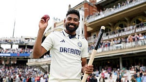 ‘বাপের সঙ্গে গিয়ে অটো চালাও’, ট্রল শুনেছিলেন সিরাজ
