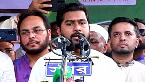 ‘দানবীয়’ রাজনৈতিক ব্যবস্থার পরিবর্তন করতে হবে: নুর