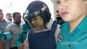 মাকে কাঠগড়ায় দেখে কাঁদলেন নাজা, আপ্লুত বুবলীও