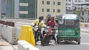 44 % of vehicles in Ctg flout speed limits: survey