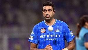 Ashwin out of Big Bash League after surgery