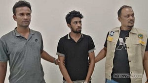 বাইকে ইয়াবা লুকিয়ে ফেরার পথে দুর্ঘটনায় মৃত্যু, আটক ১