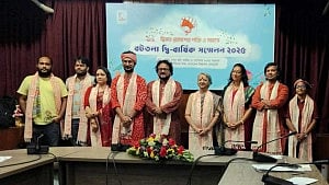 ‘বটতলার’ সভাপ্রধান খুশি কবীর, প্রধান নির্বাহী আলী হায়দার