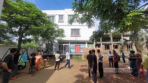 কুমিল্লার বাসায় বিশ্ববিদ্যালয় ছাত্রী ও মায়ের লাশ