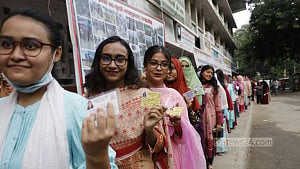 ১ ঘণ্টায় কত ভোট পড়ল টিএসসি কেন্দ্রে?
